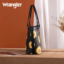 Load image into Gallery viewer, Wrangler Sunflower Print